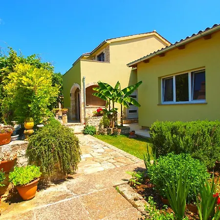 Apartment Damira 1017