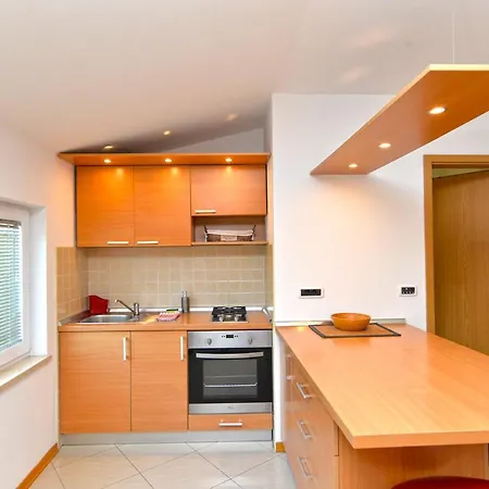 Apartament Damira 1017 Fažana
